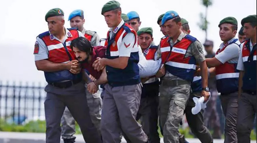 Haldun Gülmez sonraki dönemde duruşmalara çıkarılırken güvenlik güçlerine zorluk çıkararak yaptığı şovlarla dikkat çekmişti. 