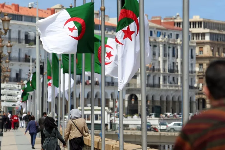 Cezayir'de İslamcı parti hükümete katılmayı reddetti