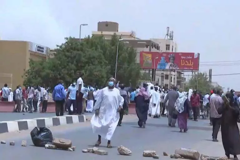 Sudan'da hükümet karşıtı protestolar artıyor