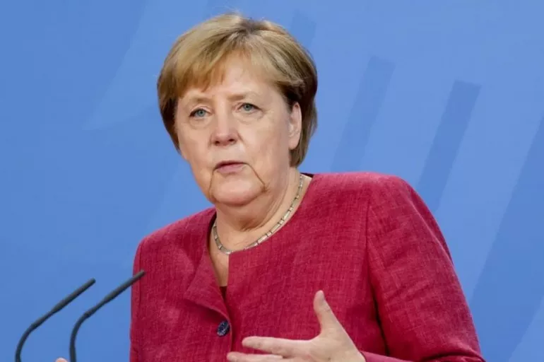 Merkel'den Afganistan yorumu: Taliban ile görüşmeler devam etmeli