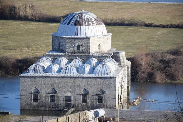 Vakıflardan Arnavutluk'taki Osmanlı mirası Kurşunlu Camisi'ni yenileyecek
