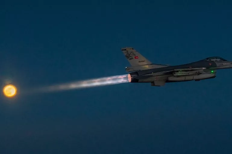 Türkiye'den F-16 için dev adım! 40 uçak alımı için başvuru yapıldı