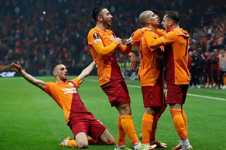 Barcelona Galatasaray'ın milli yıldızı için kesenin ağzını açtı!