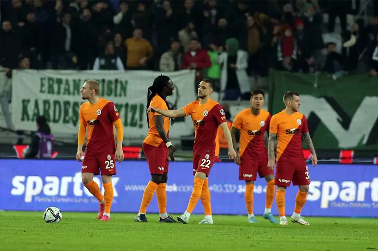 Galatasaray Beşiktaş derbisi ertelenecek mi? Galatasaray resmen TFF'ye başvurdu