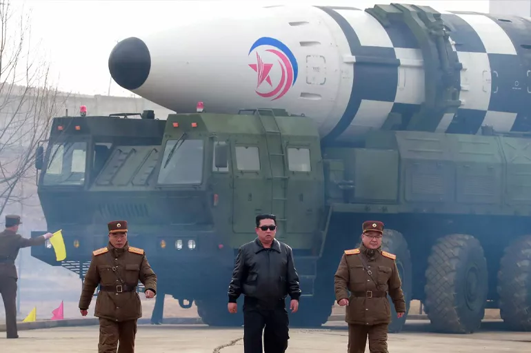 Kuzey Kore dünyaya yalan mı söylüyor? Güney Kore'den balistik füze iddiası