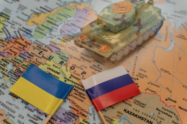 Ukrayna alev alev! Zelenski Putin'in kelle avcılarına seslenip gözdağı verdi