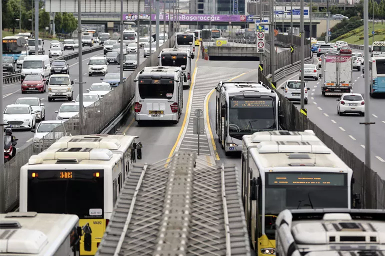 Metrobüs durakları ne? Metrobüs saatleri 2022