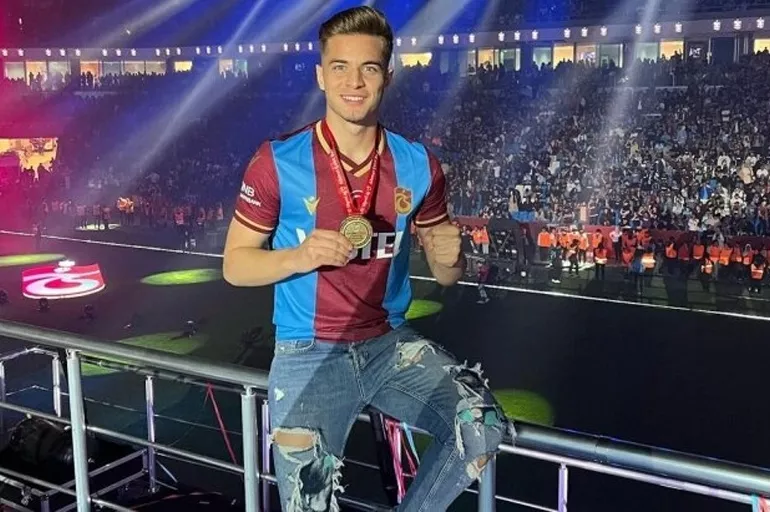 Trabzonspor yıldız golcüyü kiraladı! KAP açıklaması yapıldı