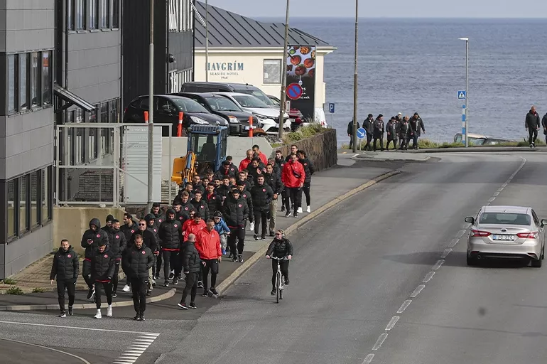 A Milli Takım yürüyüşte! Faroe Adaları'nın başkenti Torshavn sokakları keşfedildi