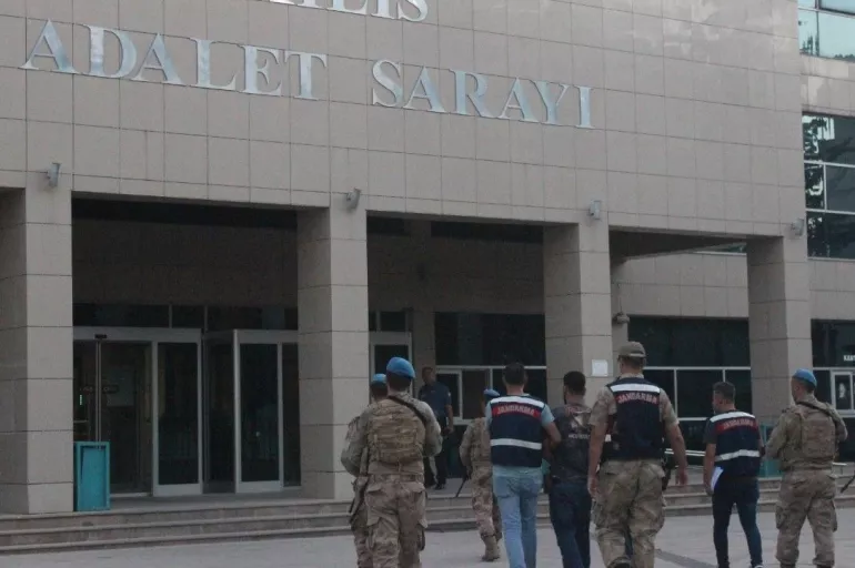 Kırsalda sicil bilgileri bulunmuştu! PKK'lı terörist İstanbul'da kıskıvrak yakalandı