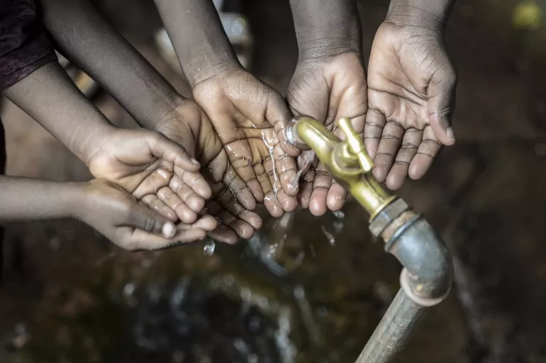 Su kıtlığı korkunç boyutlara ulaştı! Dünyada 2 milyar insan, kanalizasyon suyu karışmış sulardan içmek zorunda!