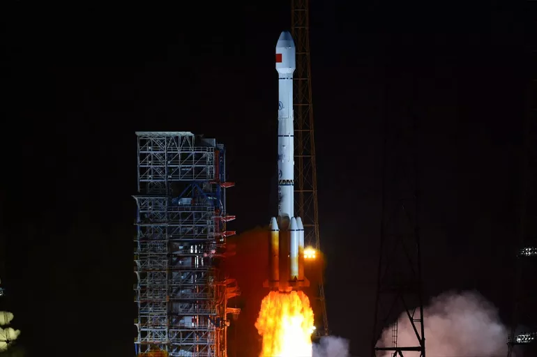 Çin yeni iletişim uydusunu fırlattı! Pasifik'in doğusunu kapsayacak