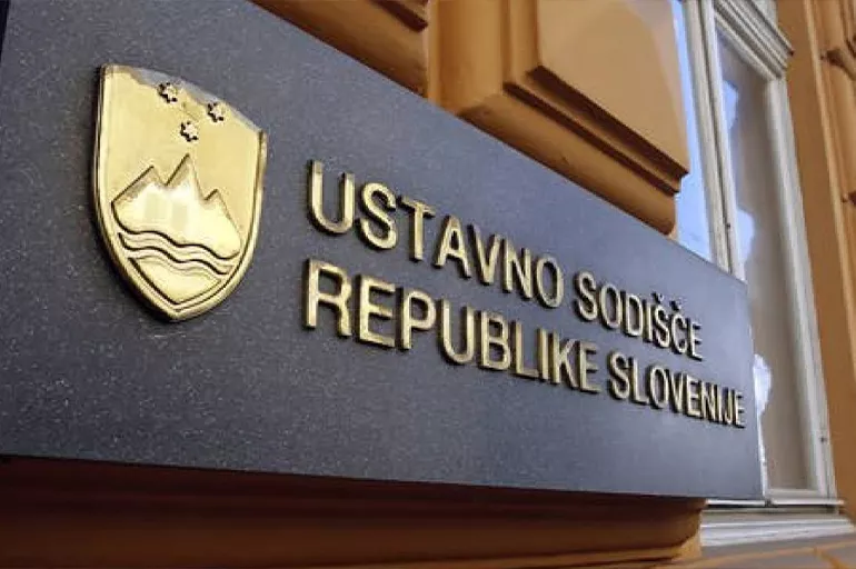Slovenya'dan LGBT kararı: Eşcinsel evlilik veto edildi