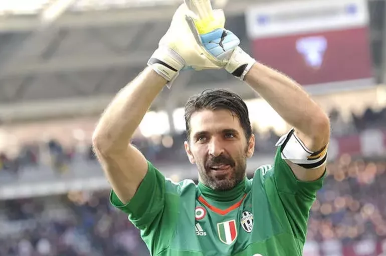 Buffon futbolu bıraktı! Kimdir, kariyeri, hangi takımlarda oynadı?