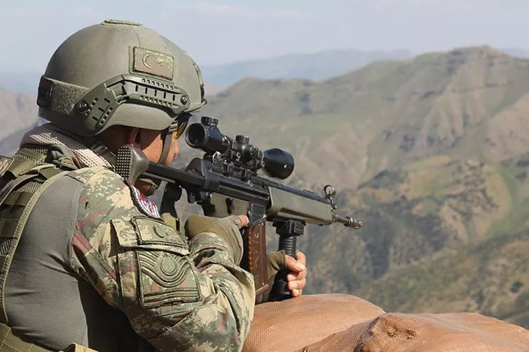 Son dakika: MSB duyurdu! 2 PKK'lı terörist daha teslim oldu
