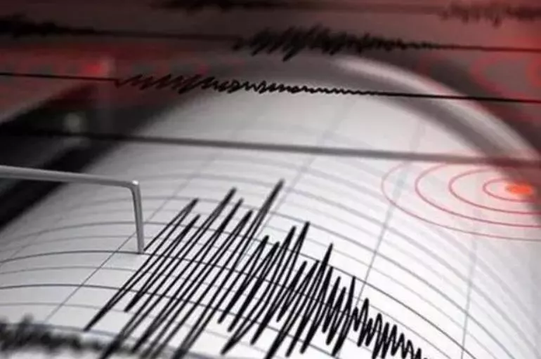 İzmir'de deprem mi oldu? 4 Eylül İzmir depremi kaç saniye, ne kadar sürdü? İzmir'de deprem nerede oldu, merkez üssü neresi?