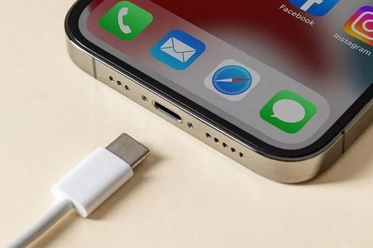 USB-C kararı Apple'ı yıkacak: Bazı kullanıcılar Android'e geçmeye başladı!