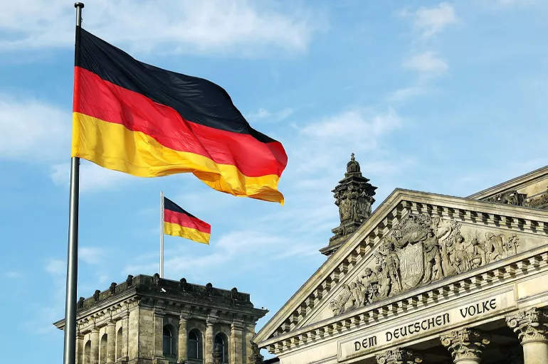 Almanya 2 milyon işçi alacak: Dil şartı ortadan kaldırılıyor! 55 bin lira maaşla ve vatandaşlık alma şansıyla... Başvuru ve şartlar