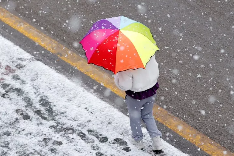 Atkı, bere ve eldivenleri hazırlayın: İstanbul için kar yağışı tarihi güvenilir kaynaktan geldi! İstanbul'a kar ne zaman yağacak?