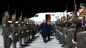 Bakan Hulusi Akar Prag'da