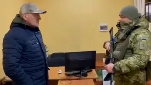 İhanetin bedeli! Ukraynalı muhafızdan Belarus büyükelçisine 30 parça gümüş