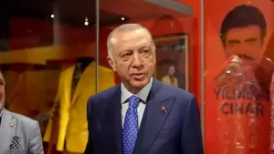 Cumhurbaşkanı Erdoğan'ın katıldığı sergi açılışında eğlenceli anlar