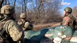 Ukraynalı askerlerin Donbas'taki kritik bekleyişi sürüyor