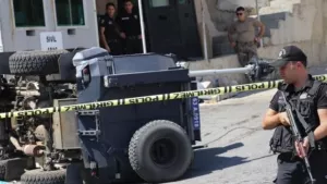 Şanlıurfa'dan kahreden haber! Zırhlı araç devrildi: Bir polis şehit oldu