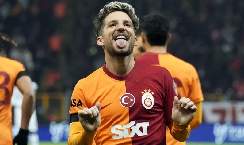 Mertens futbolu Galatasaray'da bırakma kararı aldı