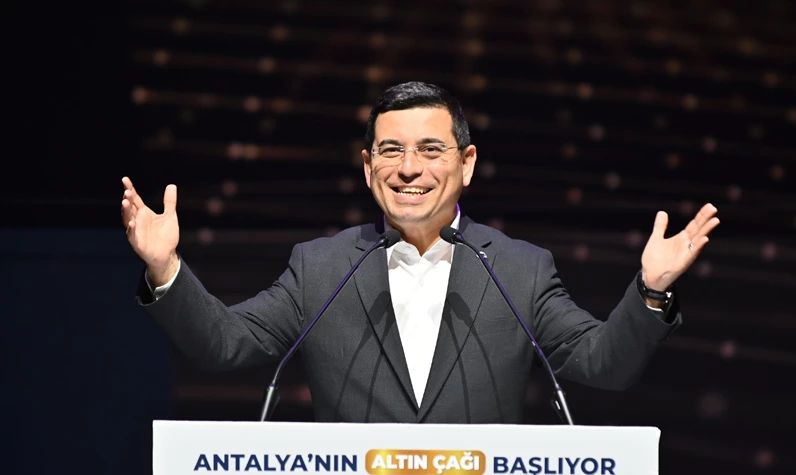 AK Parti Antalya Büyükşehir Belediye Başkan Adayı Hakan Tütüncü Projelerini açıkladı: Altın çağ 1 Nisan'da başlayacak