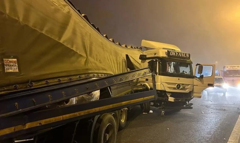 Kuzey Marmara Otoyolu'nda yolcu otobüsü TIR'a çarptı: Çok sayıda yaralı var