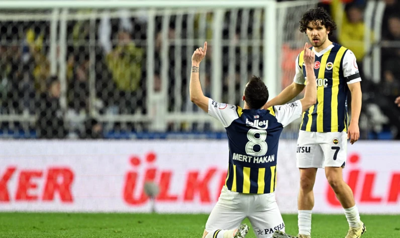 Fenerbahçe 3 puanı 4-1'le aldı: Nefes kesen 45 dakikada 2 kırmızı kart