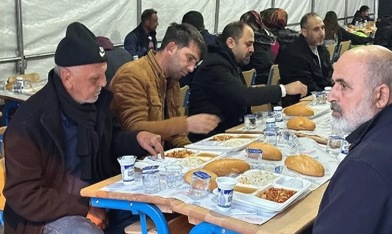 Ümraniye iftar çadırı nerede 2024? Ümraniye iftar çadırı kuruldu mu, nerede olacak? Ücretsiz kumanya dağıtımı var mı?