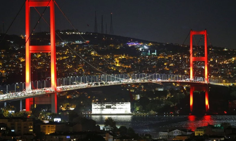 8 Nisan Bugün 15 Temmuz Şehitler Köprüsü (Boğaz Köprüsü) ücretsiz mi? FSM köprüsü Pazartesi bedava mı?