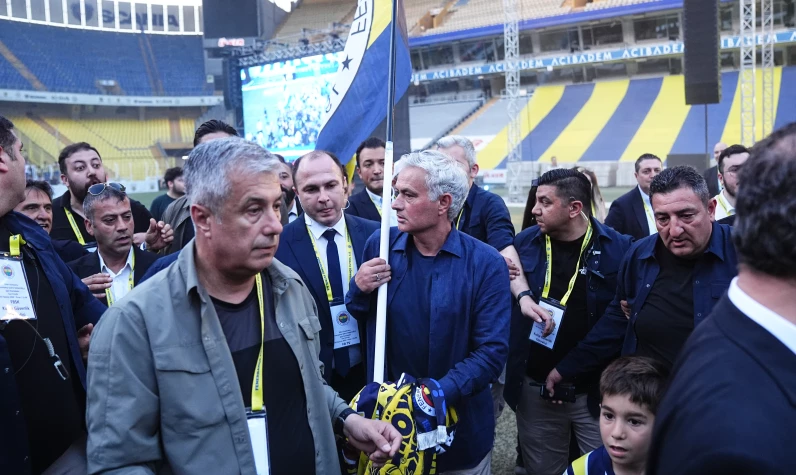 Dünya, Mourinho ve Fenerbahçe'yi konuşuyor! Alacağı maaş dudak uçuklattı