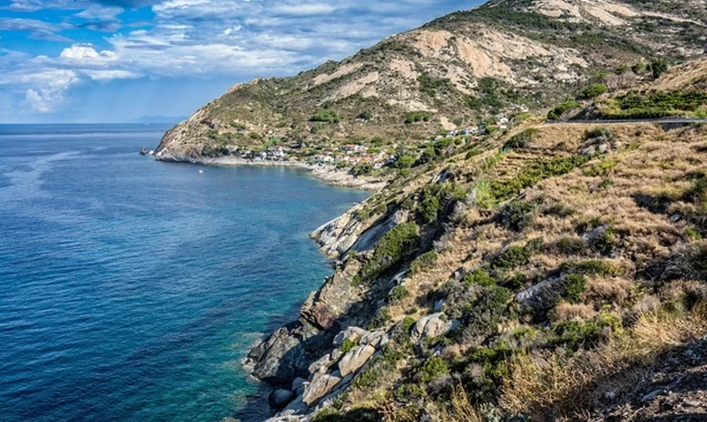 Akdeniz kıyıları şokta: Uzmanlar gizemli sesin kaynağı araştırılıyor! Deprem mi, patlama mı?