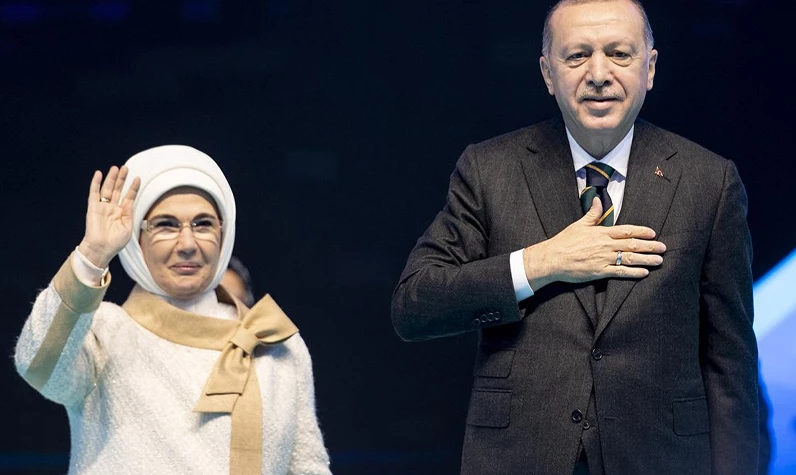 Erdoğan çiftinden Koruyucu Aile Günü paylaşımı: Destek olmaya devam edeceğiz!