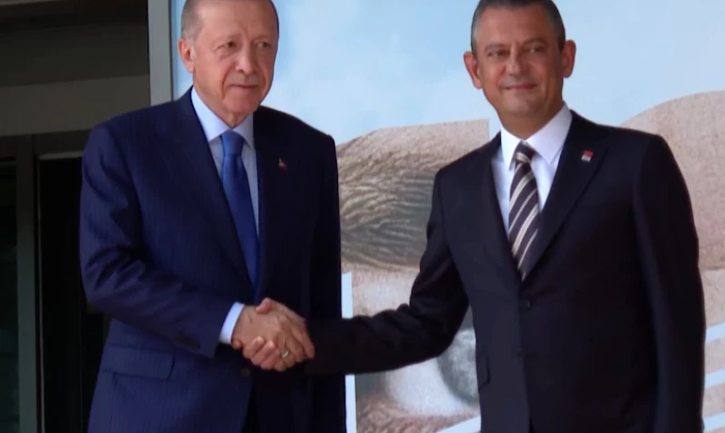 Cumhurbaşkanı Erdoğan, Özgür Özel ile görüştü