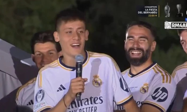 Ancelotti öve öve bitiremedi! Arda Güler mikrofonu eline aldı Madrid'i böyle coşturdu