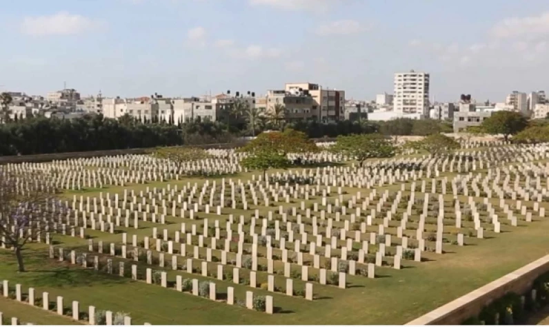 İngiliz mezarlığı olunca saygı Müslümam mezarlığı olunca talan et anlayışı! İsrail'in vurmadığı tek yer İngiliz mezarlığı!