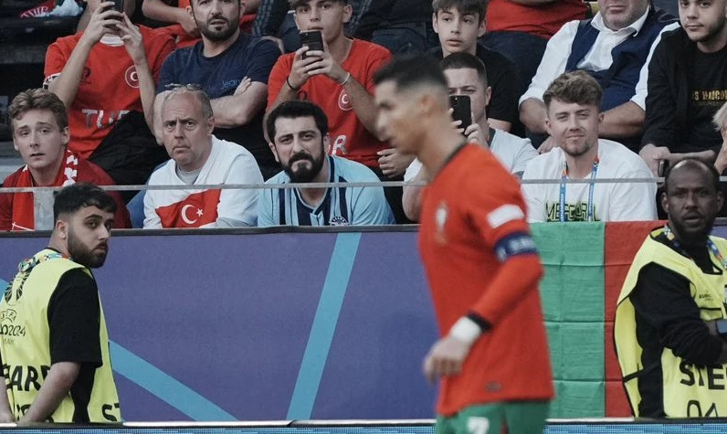 Türk Youtuber dünya gündeminde: Portekiz- Türkiye maçındaki Ronaldo karesi