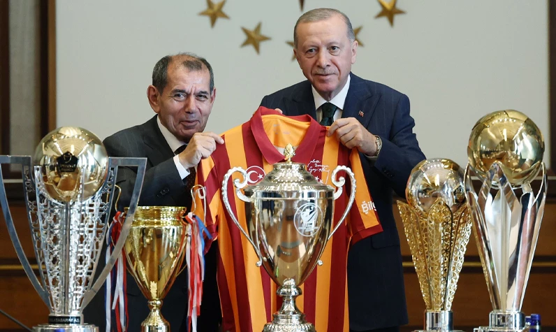 Cumhurbaşkanı Erdoğan şampiyon Galatasaray'ı kabul etti