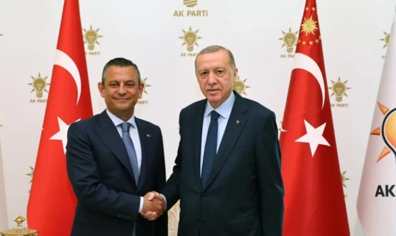 Son dakika... Özgür Özel açıkladı: Cumhurbaşkanı Erdoğan'ın CHP'yi ziyaret edecek tarih belli oldu!