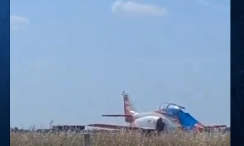 Uçaklar havada çarpıştı! Gösteri uçuşu ölümle sonuçlandı