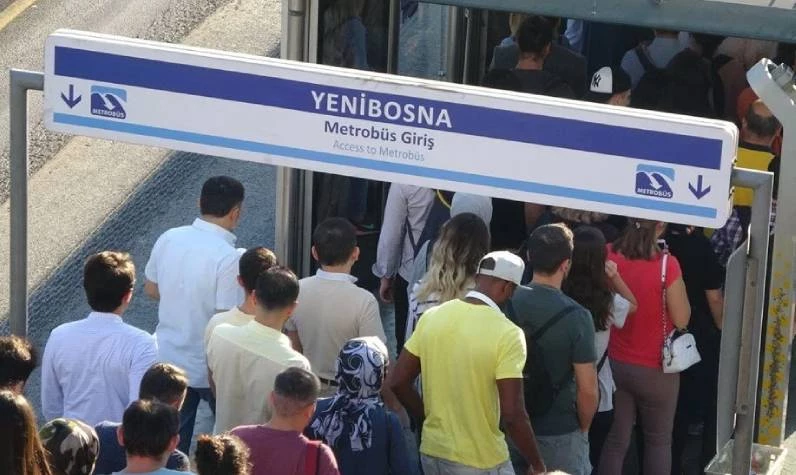 Yenibosna Metrobüs üst geçidi kapalı mı, ne zaman açılacak?