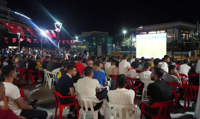 Şırnak’ta milli takıma tam destek: Cumhuriyet Meydanı'nda dev ekran kurulacak