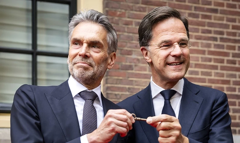 Hollanda'da 7 aylık hükümet krizi sona erdi! Eski istihbaratçı yeni başbakan