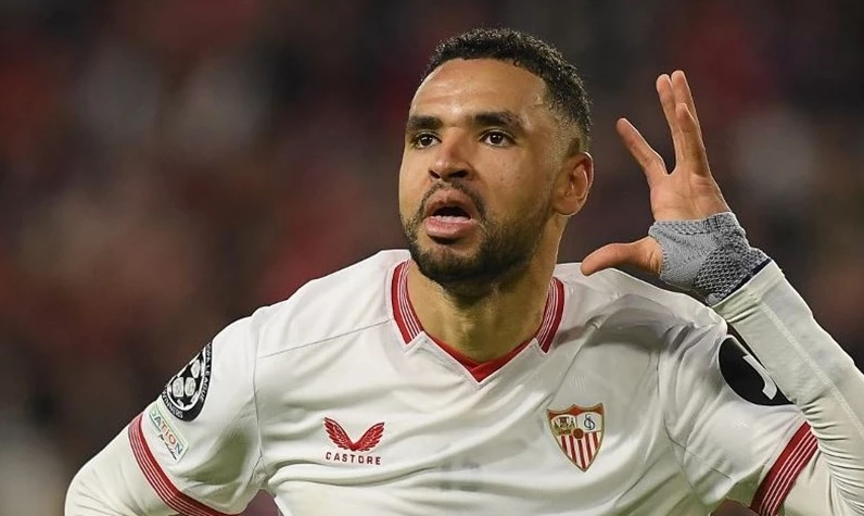 Sevilla'dan En Nesyri transferi açıklaması: Roma'dan teklif almadık