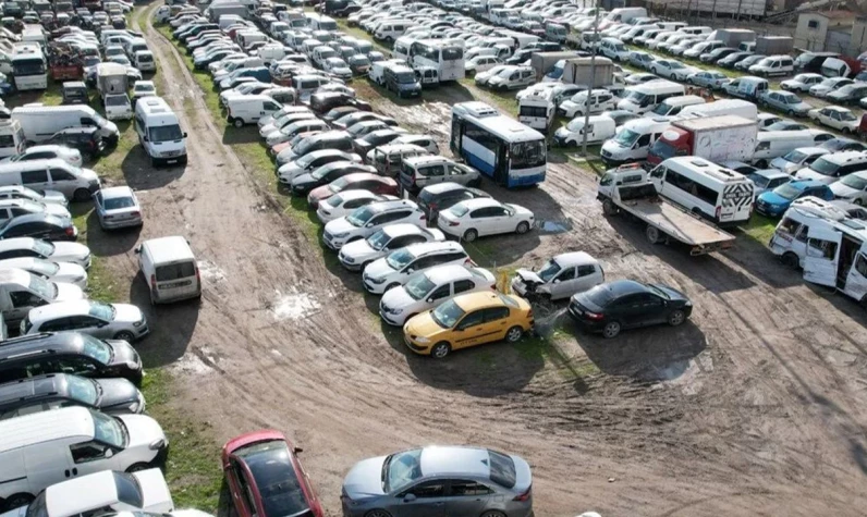 Yediemin otoparkındaki araçlar için yeni düzenleme! 15 bin araç satışa çıkıyor