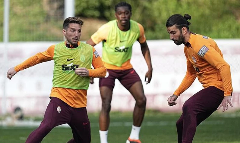 Milli futbolcu Galatasaray'da: Canlı yayında duyuruldu